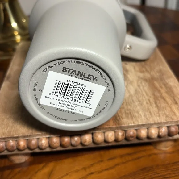 Stanley 40oz tumbler - Picture 7 of 7